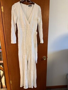 NWT Lulu’s White Sequin Bridal Jumpsuit - M